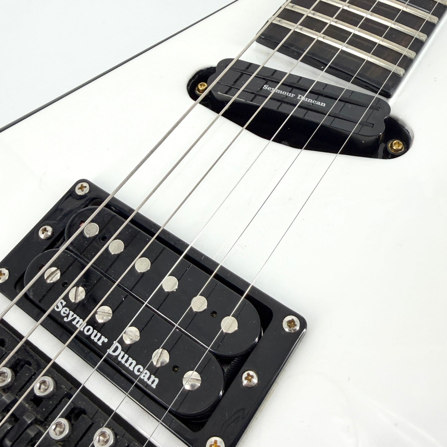 2022 Jackson Concept Series Randy Rhoads RR24 HS - White & Black Pinstripe