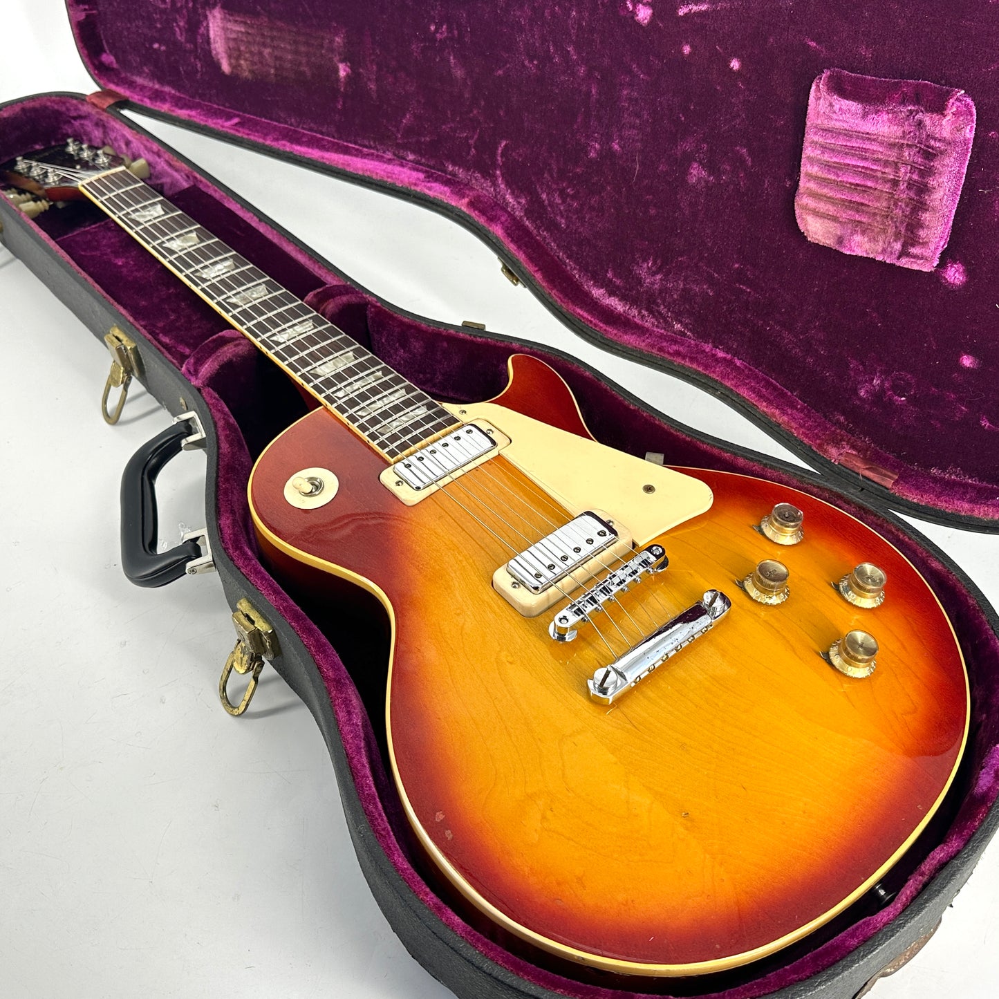 1974 Gibson Les Paul Deluxe - Cherry Sunburst