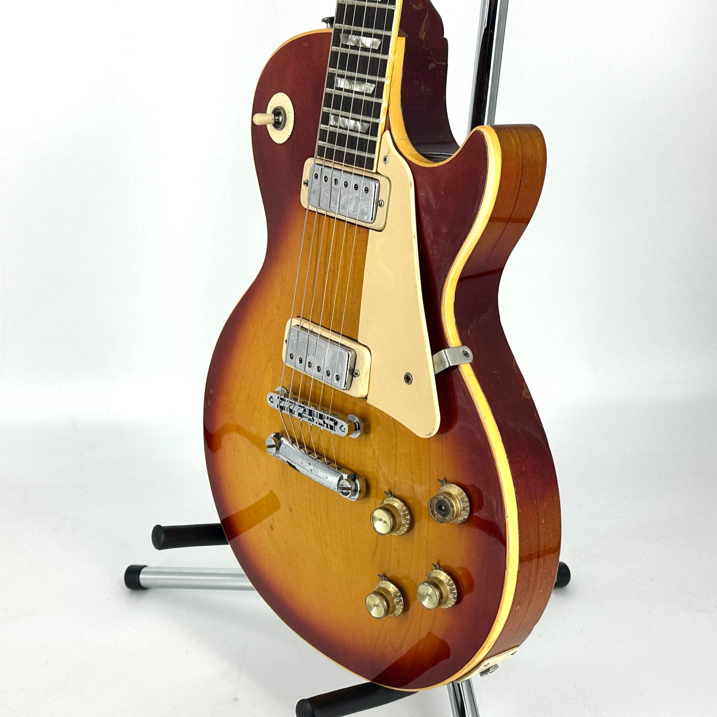 1974 Gibson Les Paul Deluxe - Cherry Sunburst