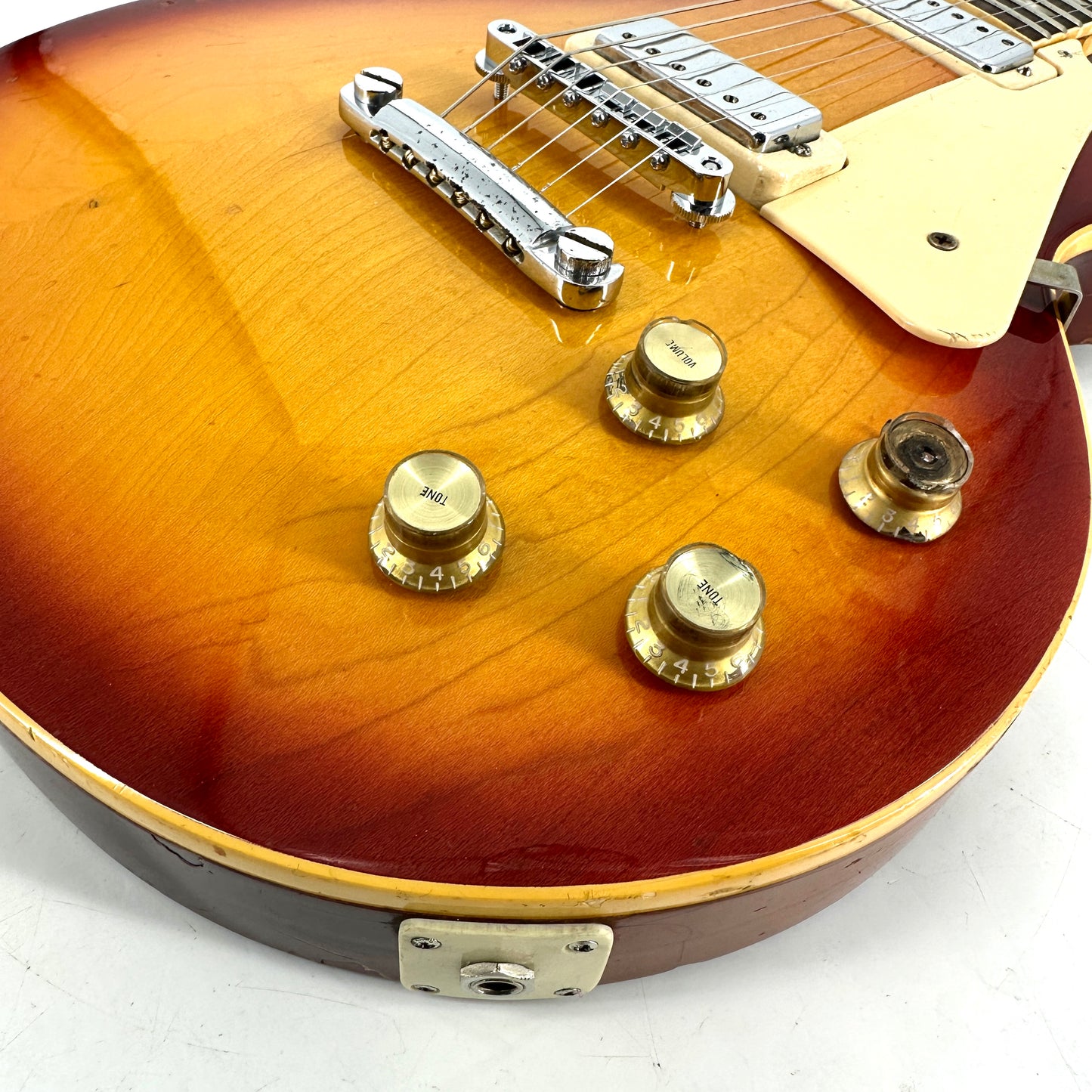1974 Gibson Les Paul Deluxe - Cherry Sunburst
