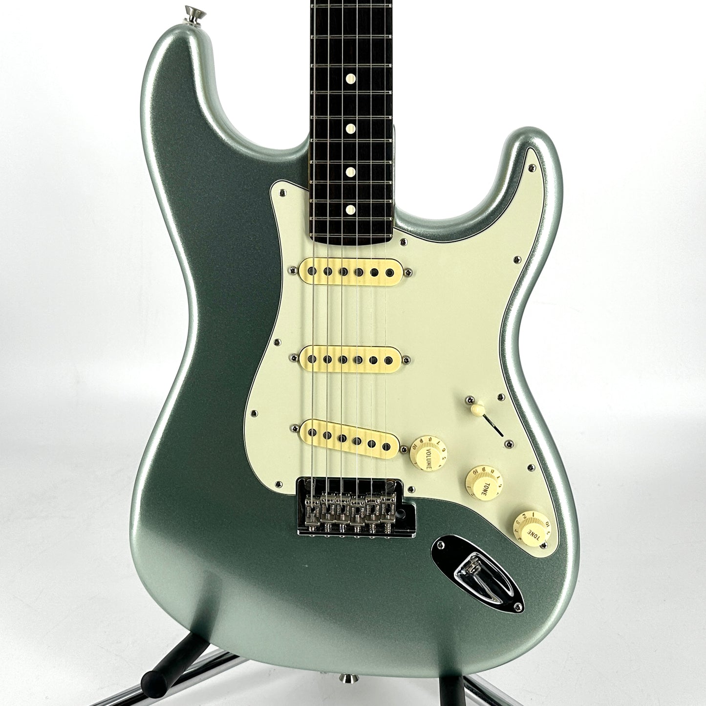 2021 Fender American Professional II Stratocaster – Mystic Surf Green
