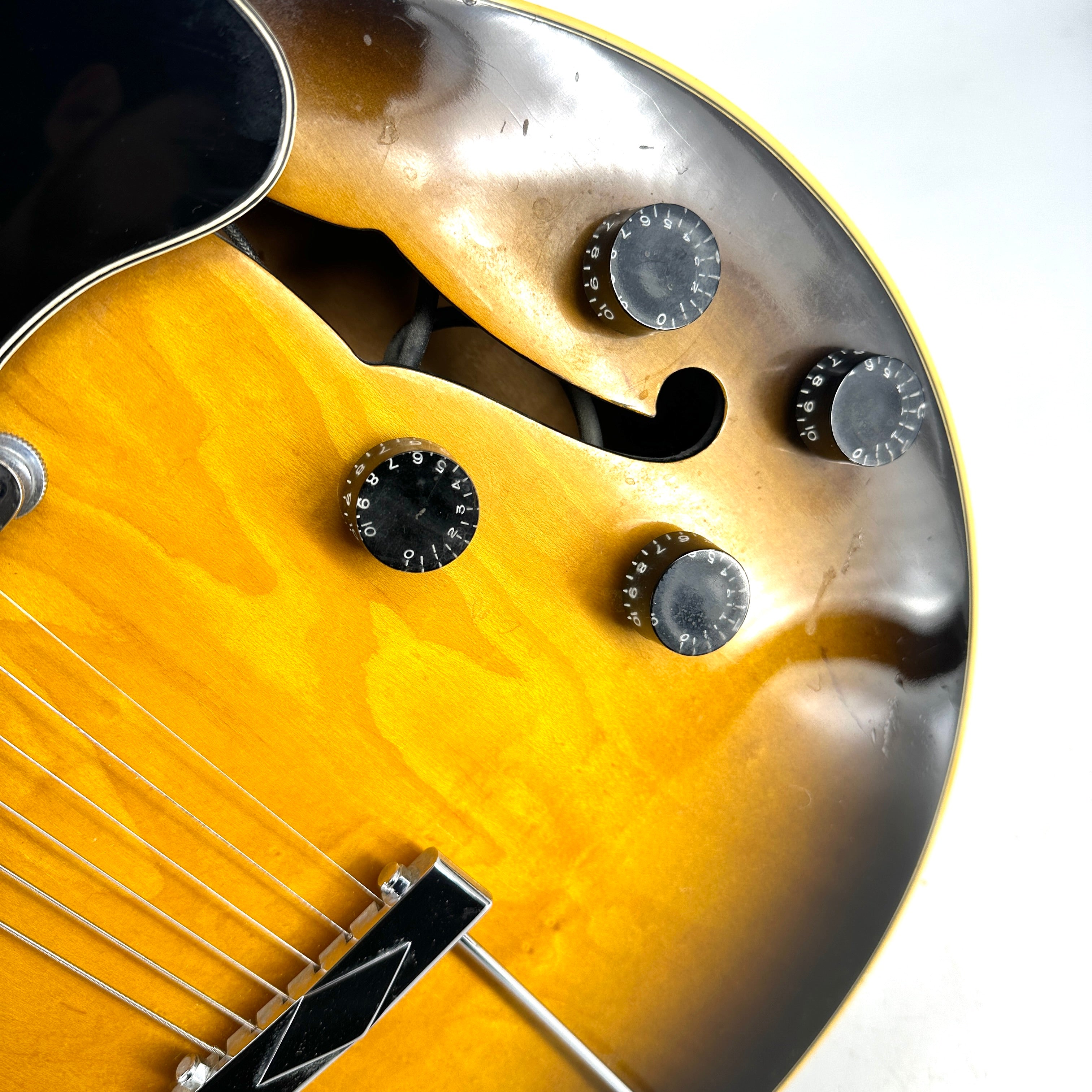 1993 Gibson ES-135 - Sunburst – Jordan Guitars