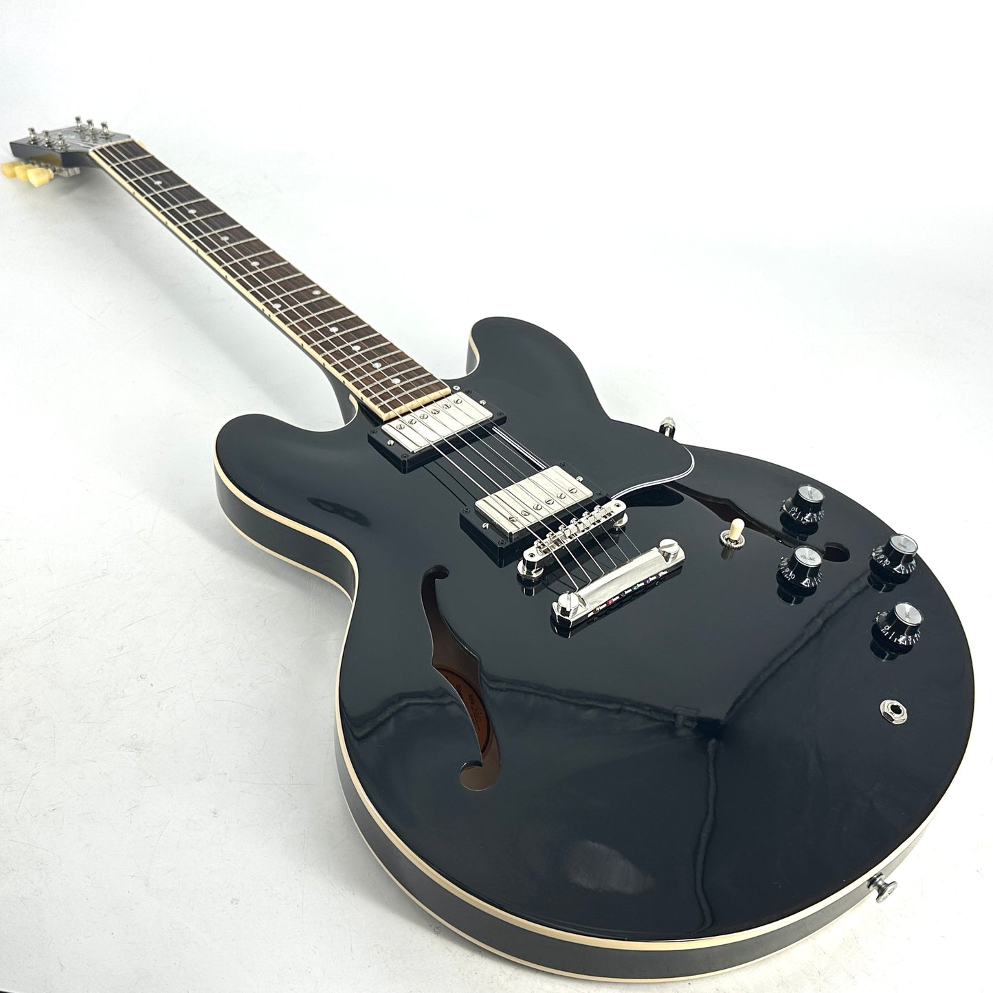 2022 Gibson ES-335 – Vintage Ebony