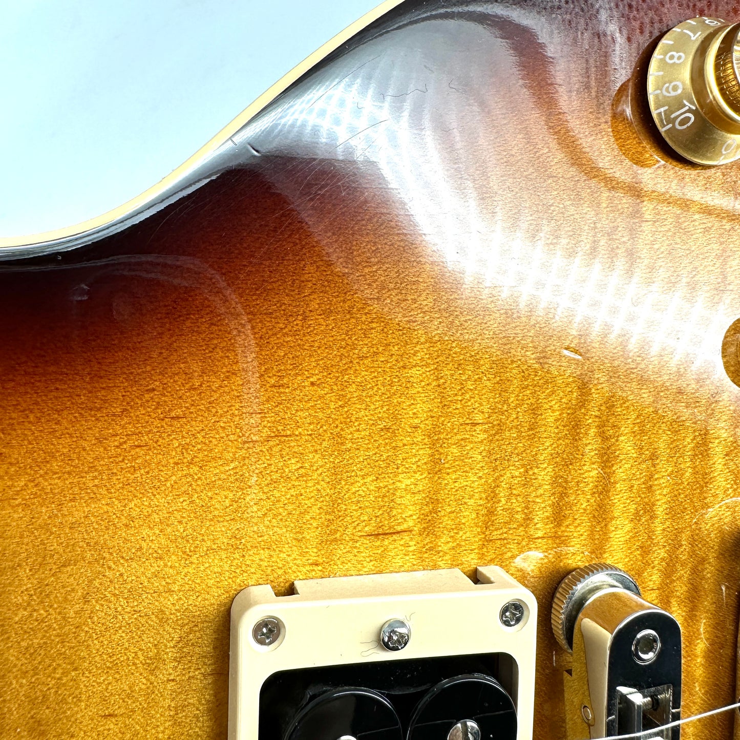 2015 Gibson Les Paul Less Plus – Desert Burst