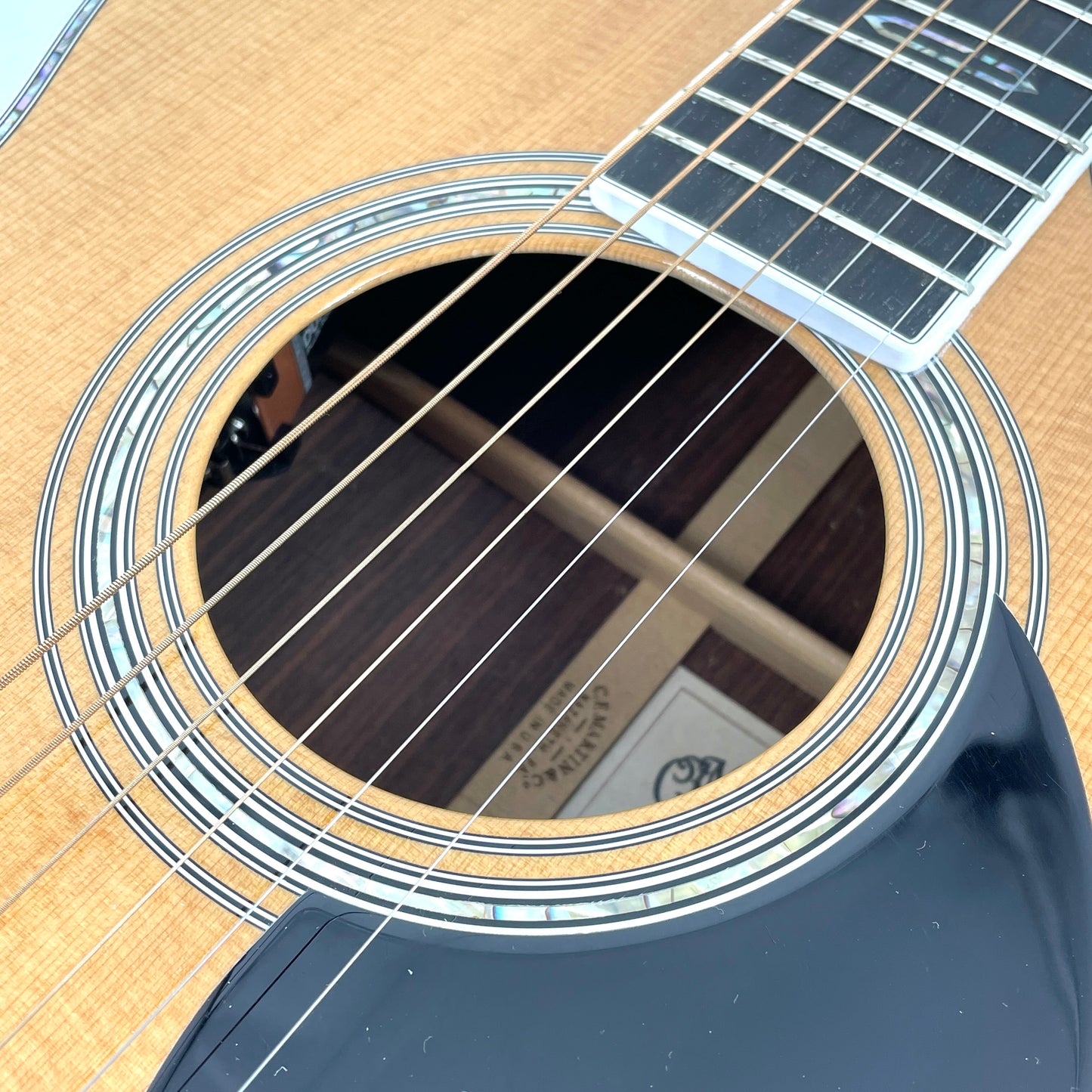 2007 Martin OMC Aura - Natural